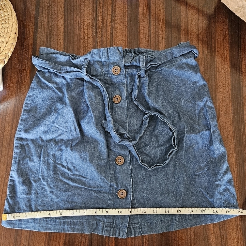 Francesca's Mi Ami Belted Denim Lightweight Button Front Mini Skirt XS EUC - Picture 7 of 11